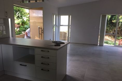 Photo of property in 34 Tamahere Drive, Glenfield, Auckland, 0629