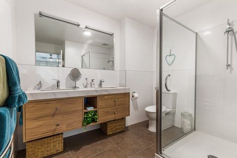 Photo of property in 19 Parkside Drive, Orewa, 0931