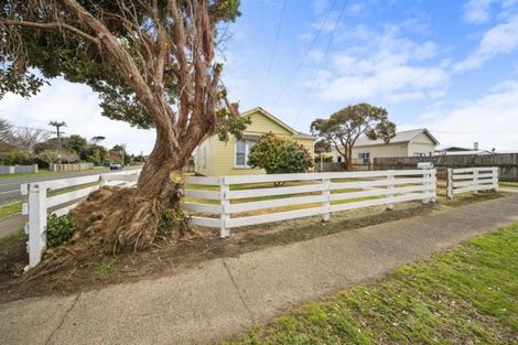 Photo of property in 74 Fairfield Road, Hawera, 4610