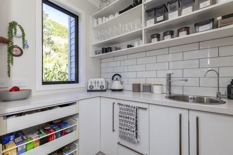 Photo of property in 3 Hihi Place, Waikanae, 5036