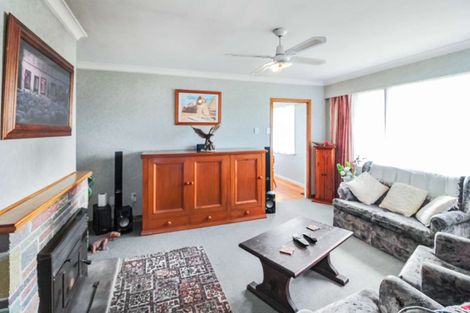 Photo of property in 34 Milne Street, Hunterville, 4730