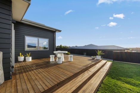 Photo of property in 35 Matenga Street, Waikanae, 5036