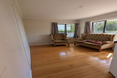 Photo of property in 30 Kervil Avenue, Te Atatu Peninsula, Auckland, 0610