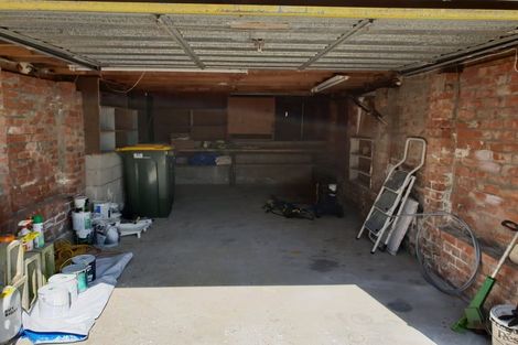 Photo of property in 2/9 Lex Avenue, Green Bay, Auckland, 0604