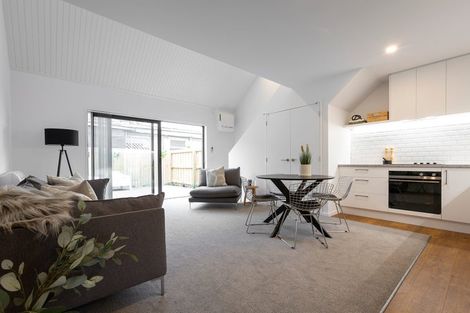 Photo of property in 2/24 Rookwood Avenue, New Brighton, Christchurch, 8083