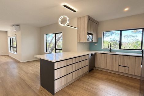 Photo of property in 29c West Harbour Drive, West Harbour, Auckland, 0618