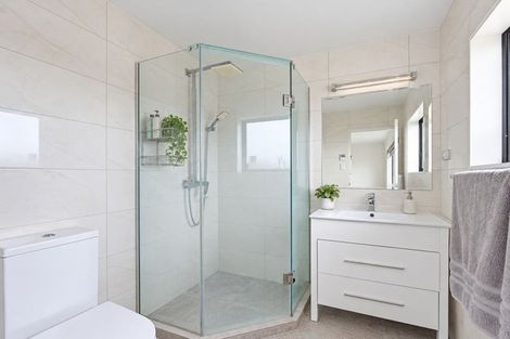 Photo of property in 11 Carrickdawson Drive, Flat Bush, Auckland, 2019