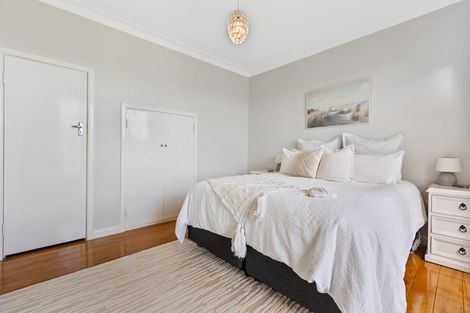 Photo of property in 174 Seaview Road, Westown, New Plymouth, 4310