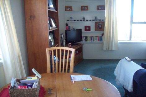 Photo of property in Hobson Court Flats, 35/70 Hobson Street, Thorndon, Wellington, 6011