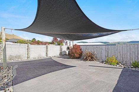 Photo of property in 99 Bing Lucas Drive, Tawa, Wellington, 5028