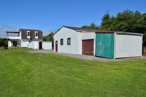 Photo of property in 909 State Highway 1, Te Horo, Otaki, 5581