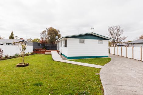 Photo of property in 28 Escort Grove, Awapuni, Palmerston North, 4412