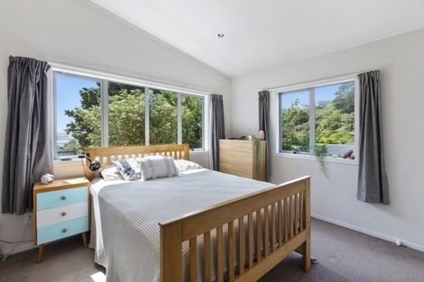 Photo of property in 1a Cecil Road, Tawa, Wellington, 5028