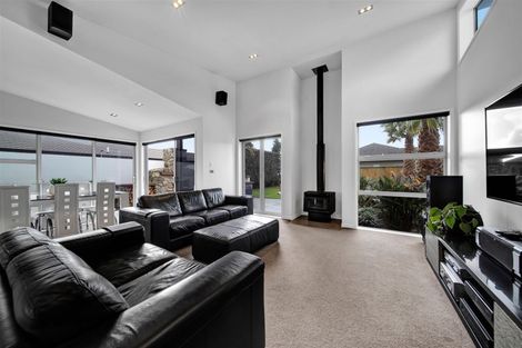 Photo of property in 15 Marlin Terrace, Bell Block, New Plymouth, 4312