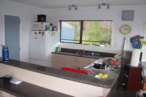 Photo of property in 12 Ozone Road, Stanmore Bay, Whangaparaoa, 0932