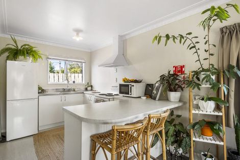 Photo of property in 49 Bay Street, Red Beach, 0932
