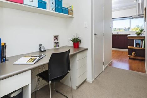 Photo of property in 8 Towra Place, Botany Downs, Auckland, 2010