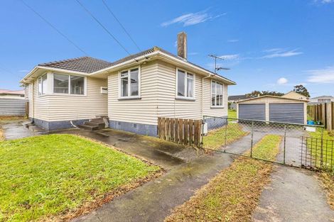 Photo of property in 12 Mcguire Street, Hawera, 4610