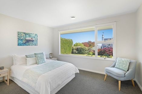 Photo of property in 136 Dyers Pass Road, Cashmere, Christchurch, 8022