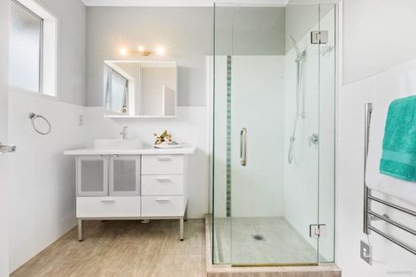 Photo of property in 7a Watea Road, Torbay, Auckland, 0630