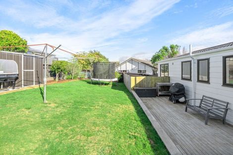 Photo of property in 42 Dominica Crescent, Grenada Village, Wellington, 6037