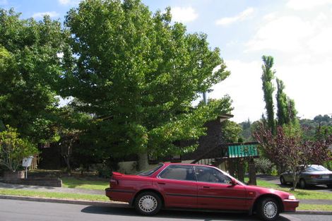 Photo of property in 9 Valdese Rise, Browns Bay, Auckland, 0630