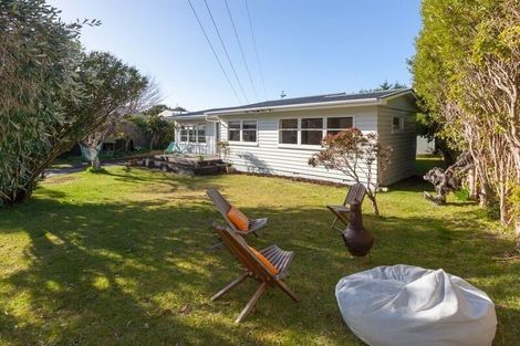 Photo of property in 96 Matatua Road, Raumati Beach, Paraparaumu, 5032