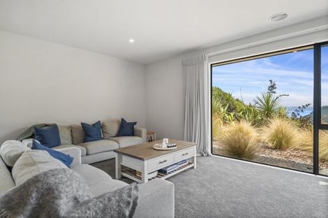 Photo of property in 124 Highland Drive, Acacia Bay, Taupo, 3385