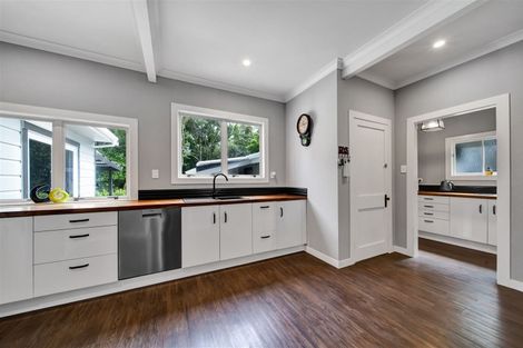 Photo of property in 279 Manutahi Road, Lepperton, New Plymouth, 4372