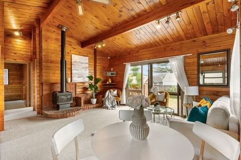 Photo of property in 9 Rewa Street, New Lynn, Auckland, 0600