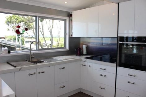 Photo of property in 169 Pukehina Parade, Pukehina, Te Puke, 3189