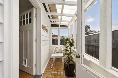 Photo of property in 77 Rotherham Terrace, Miramar, Wellington, 6022