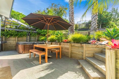 Photo of property in 1/39 Seaton Road, Murrays Bay, Auckland, 0630