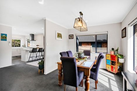 Photo of property in 19 Ashmore Drive, Frankleigh Park, New Plymouth, 4310