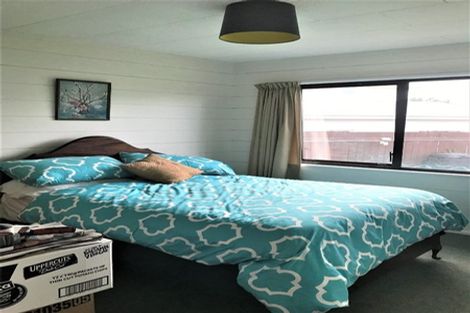 Photo of property in 26 Queen Road, Bellevue, Tauranga, 3110