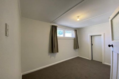 Photo of property in 39 Pirie Crescent, Moera, Lower Hutt, 5010