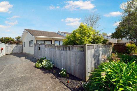 Photo of property in 14/85 Edmonton Road, Henderson, Auckland, 0612
