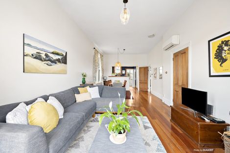 Photo of property in 7 Burwah Street, Berhampore, Wellington, 6023