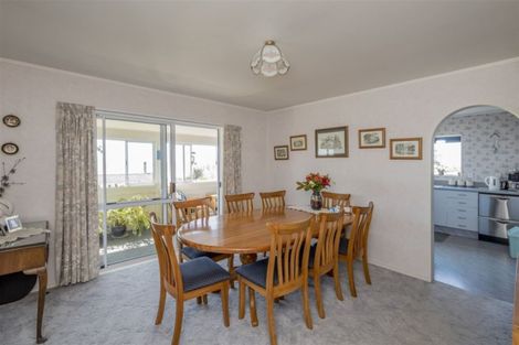 Photo of property in 5 Scott Avenue, Otaki Beach, Otaki, 5512