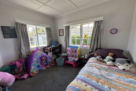 Photo of property in 63 Collingwood Street, Eltham, 4322