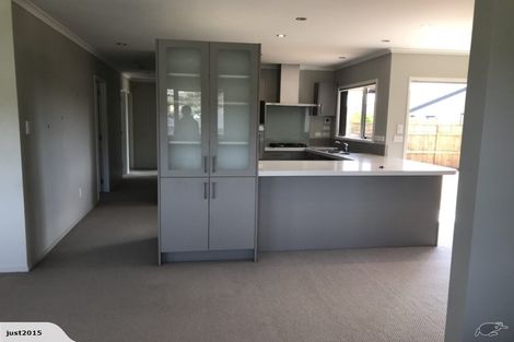 Photo of property in 11 Mural Place, Greenhithe, Auckland, 0632