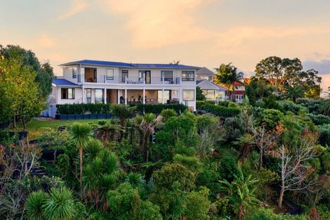 Photo of property in 31a Stanley Point Road, Stanley Point, Auckland, 0624