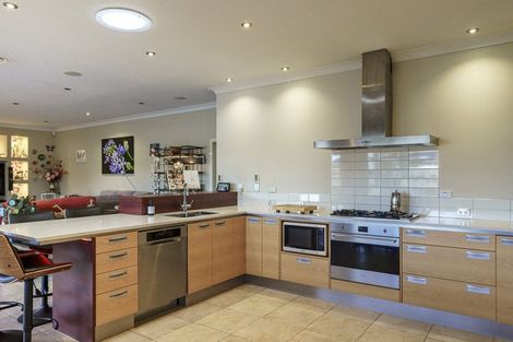 Photo of property in 33 Pinotage Drive, Greenmeadows, Napier, 4112