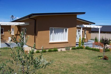 Photo of property in 3 Olive Grove, Havelock North, 4130