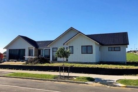 Photo of property in 13 Wheriko Avenue, Glenbrook, Waiuku, 2681