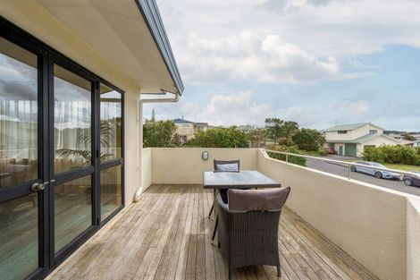 Photo of property in 27 Kawau View Road, Snells Beach, 0920