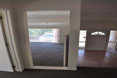 Photo of property in 23 Simon Owen Place, Golflands, Auckland, 2013