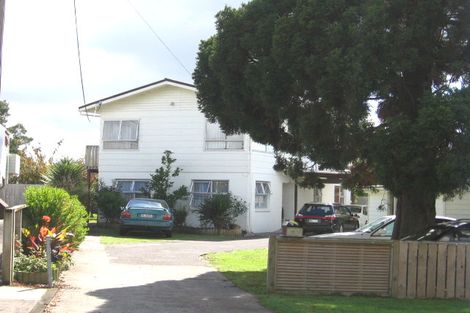 Photo of property in 10 Waipani Road, Te Atatu Peninsula, Auckland, 0610