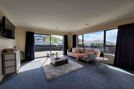 Photo of property in 3 Comber Place, Johnsonville, Wellington, 6037