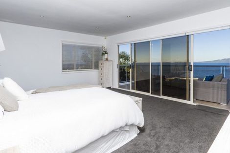 Photo of property in 1/25 Churchill Road, Murrays Bay, Auckland, 0630